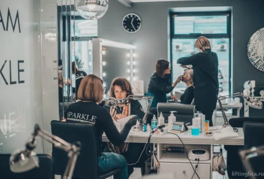 салон красоты sparkle на ярцевской улице фото 8 - liftinglica.ru